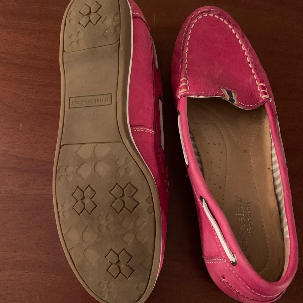 Shoes - Picture 2 of 5